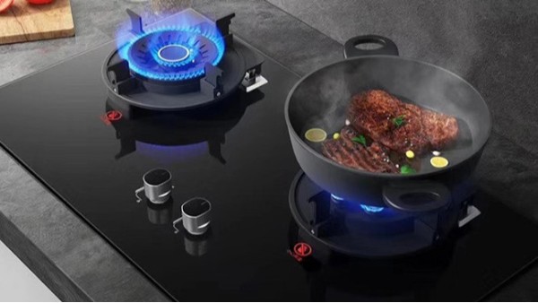 燃氣灶火焰發(fā)紅，該怎么辦？